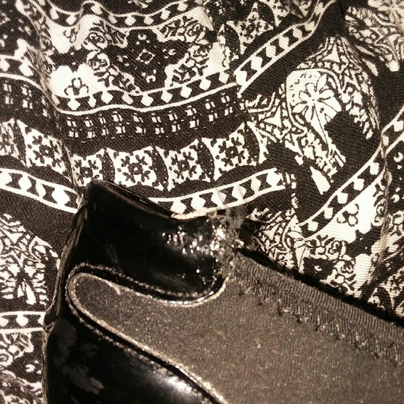 KENNETH COLE REACTION BLACK WEDGES - Picture 5 of 5